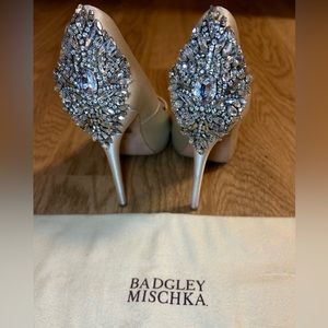 Badgley Mischka Kira Pumps
